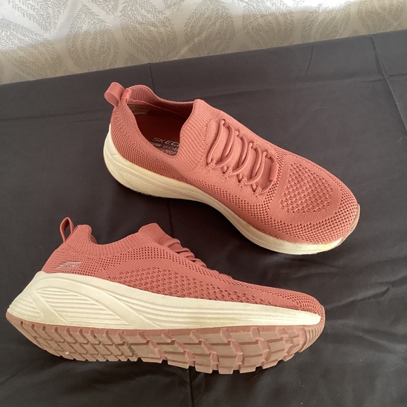 Skechers Bobs size 7.5 sneakers - Picture 3 of 3